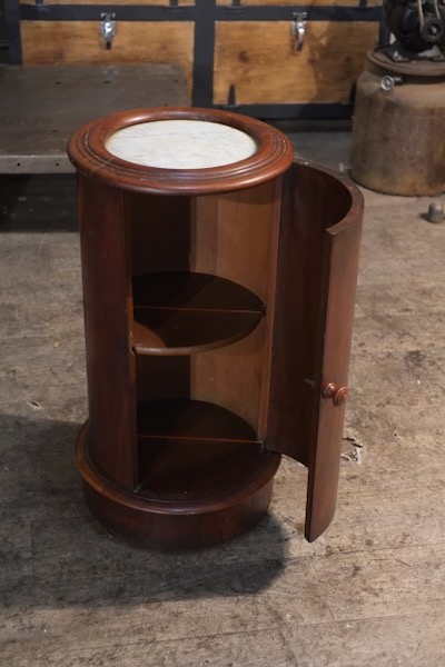 Chevet rond ancien epoque restauration charles X en acajou